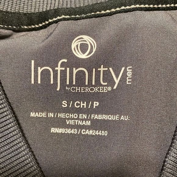 Men’s Cherokee Infinity small scrub top shirt grey - Picture 3 of 3